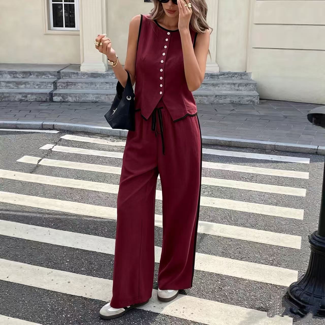 Vest and drawstring pants set