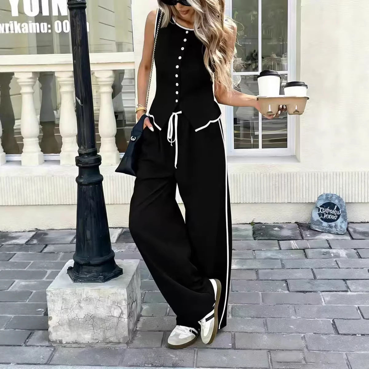 Vest and drawstring pants set